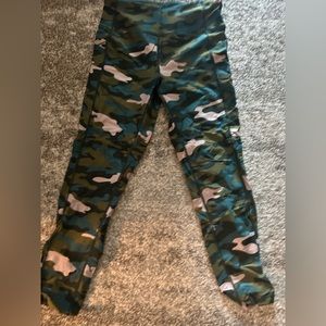 Calvin Klein camo leggings